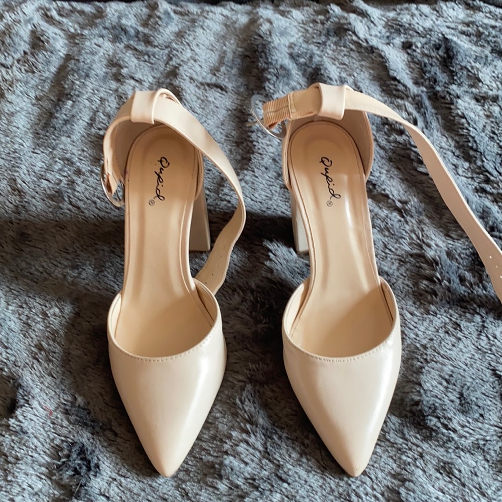 Nude pointy block heel